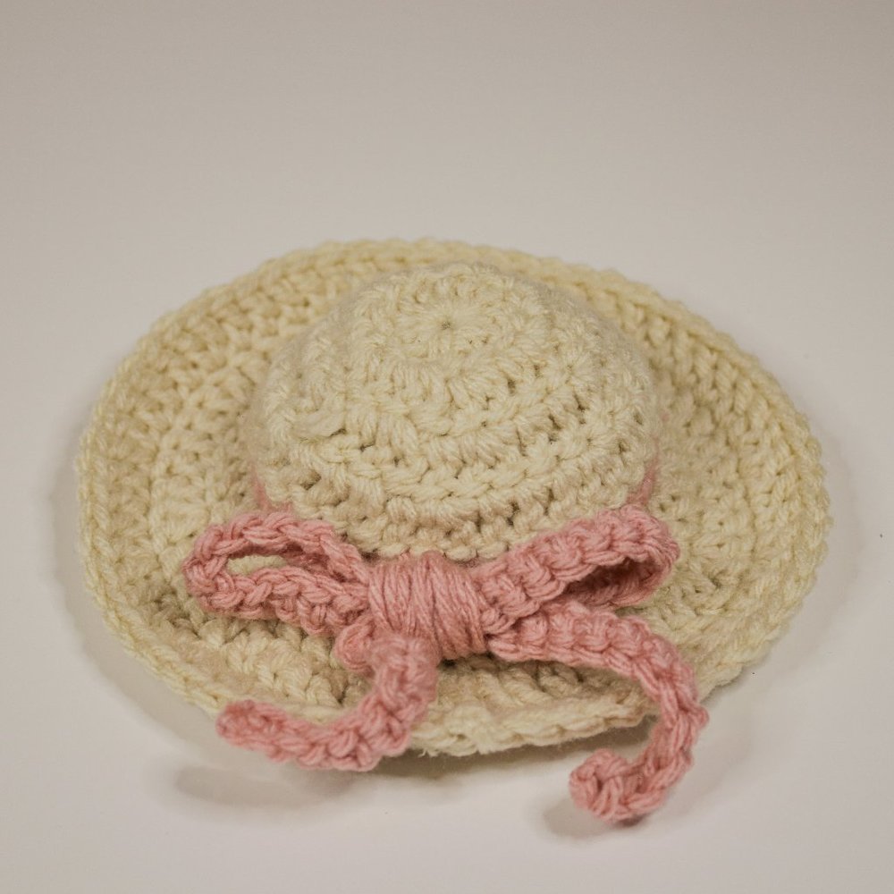 Pink Sun Hat For Amigurimi Dolls